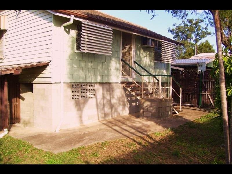 12 New Chum Road, Dinmore QLD 4303