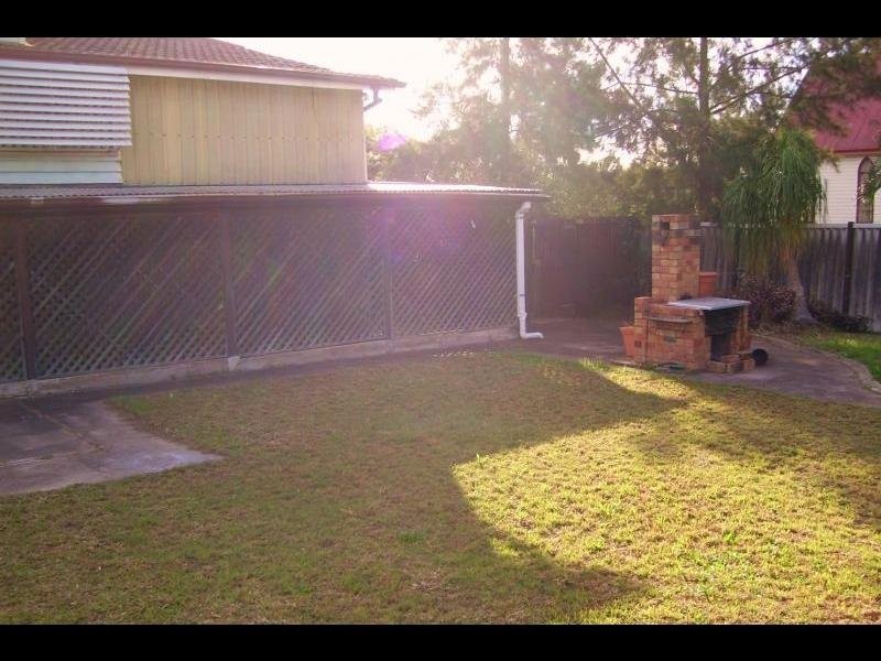 12 New Chum Road, Dinmore QLD 4303