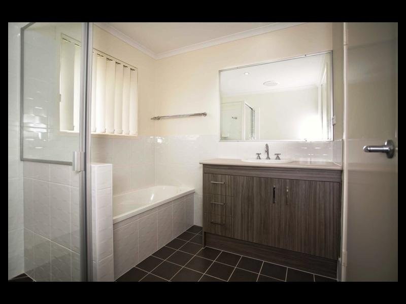 31 Elsie Road, Kallangur QLD 4503