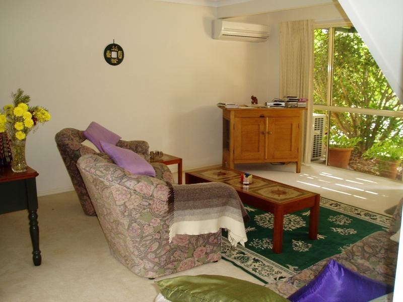 23 Tristan Court, Benowa QLD 4217