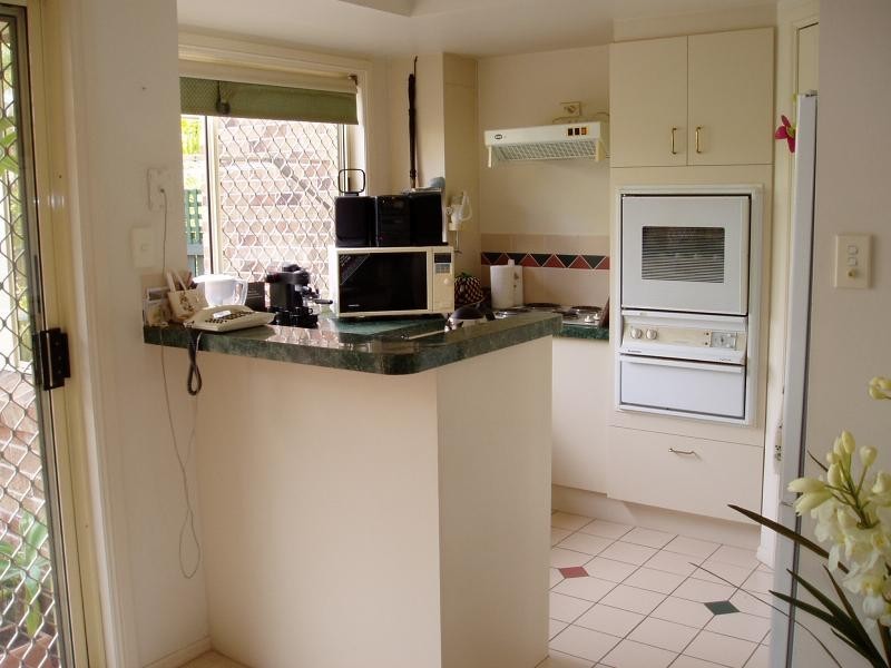 23 Tristan Court, Benowa QLD 4217