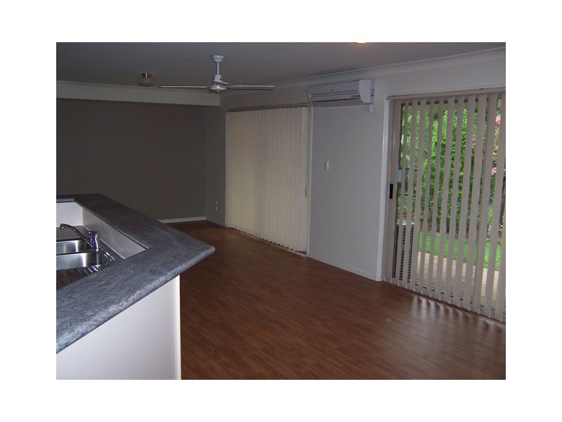 22/4 Koala Town Rd, Upper Coomera QLD 4209