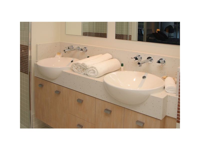 13 Nicklin Way, Minyama QLD 4575