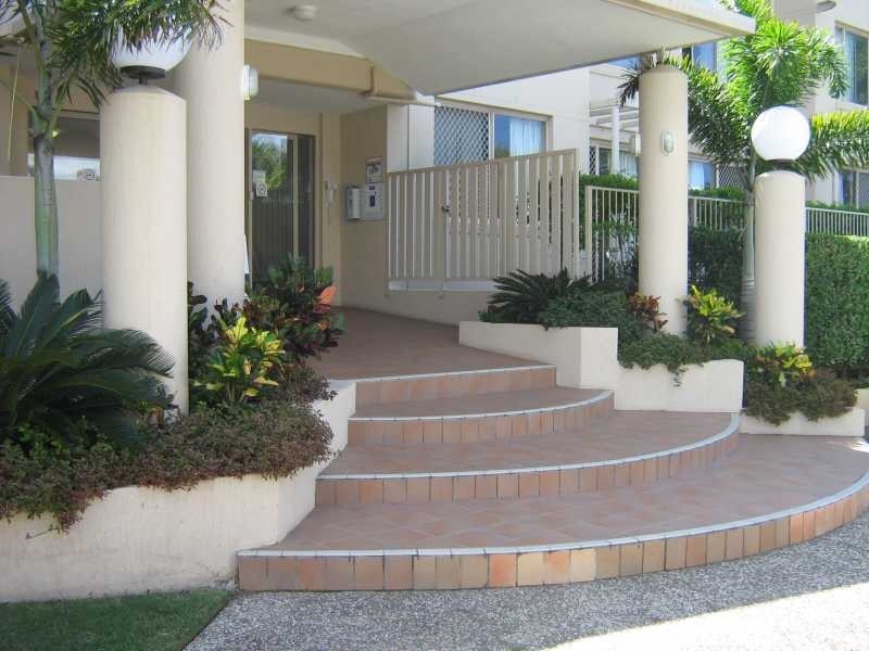 18/15 Santa Monica Blvd, Miami QLD 4220