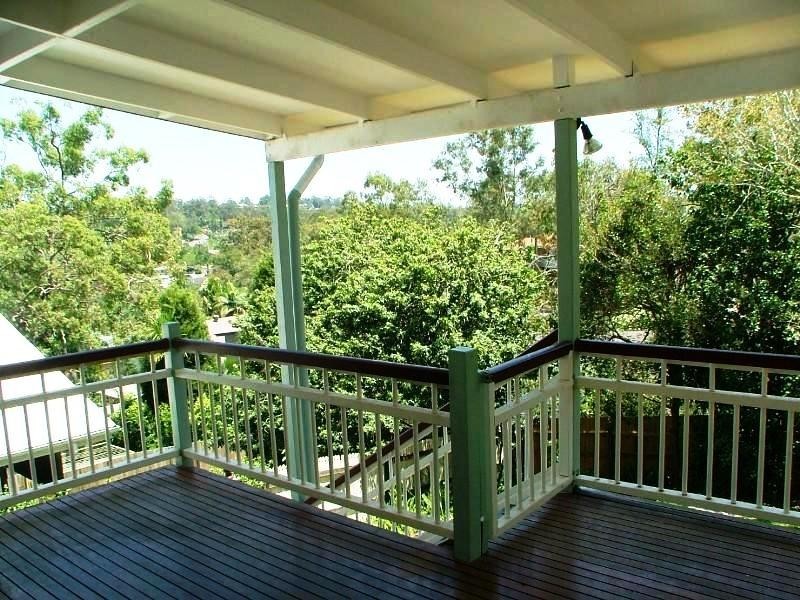 35 Chapman Street, Chapel Hill QLD 4069