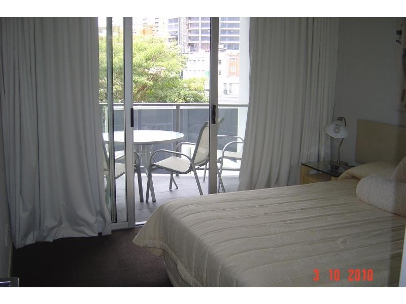 22 Barry Parade, Spring Hill QLD 4000