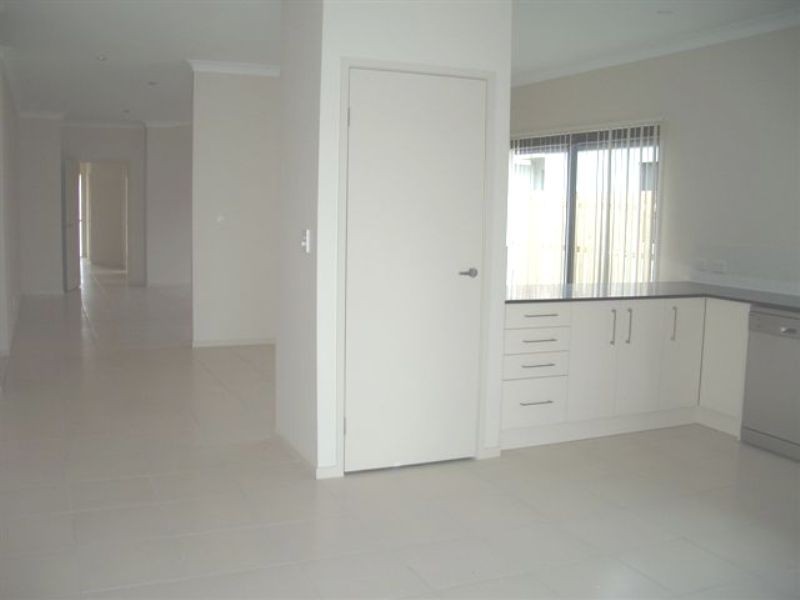 86/19 Santa Barbara Road, Hope Island QLD 4212