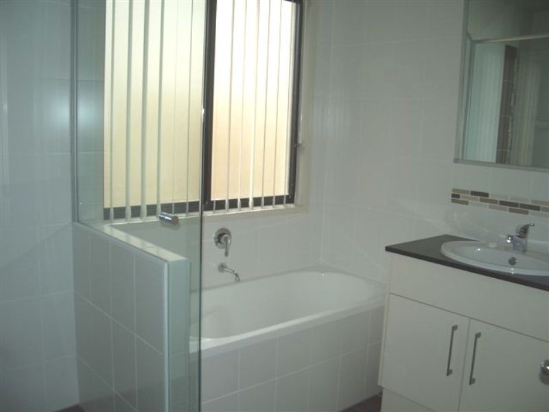 86/19 Santa Barbara Road, Hope Island QLD 4212