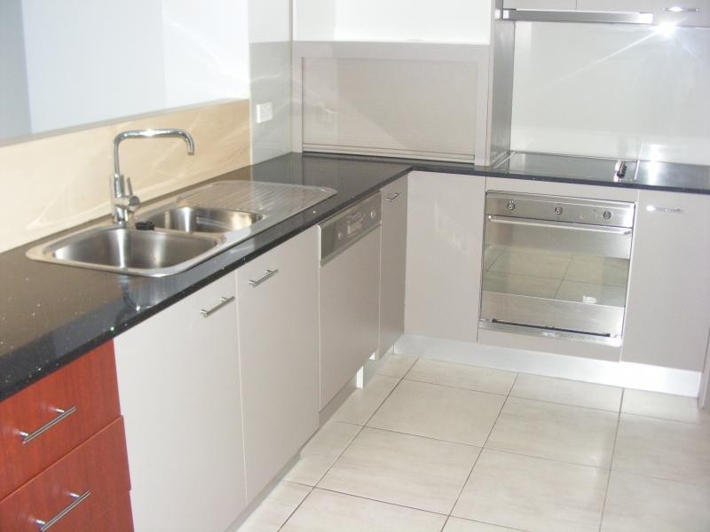 1/2 Louis Street, Redcliffe QLD 4020