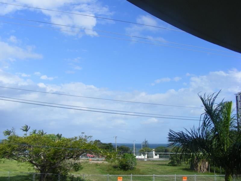 1/2 Louis Street, Redcliffe QLD 4020