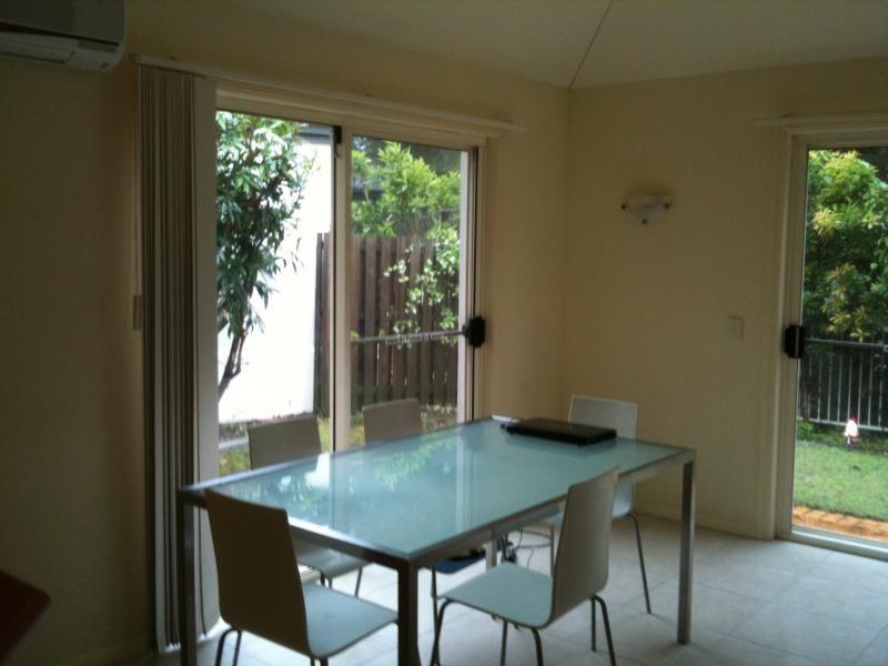 34 Albicore Street, Mermaid Waters QLD 4218