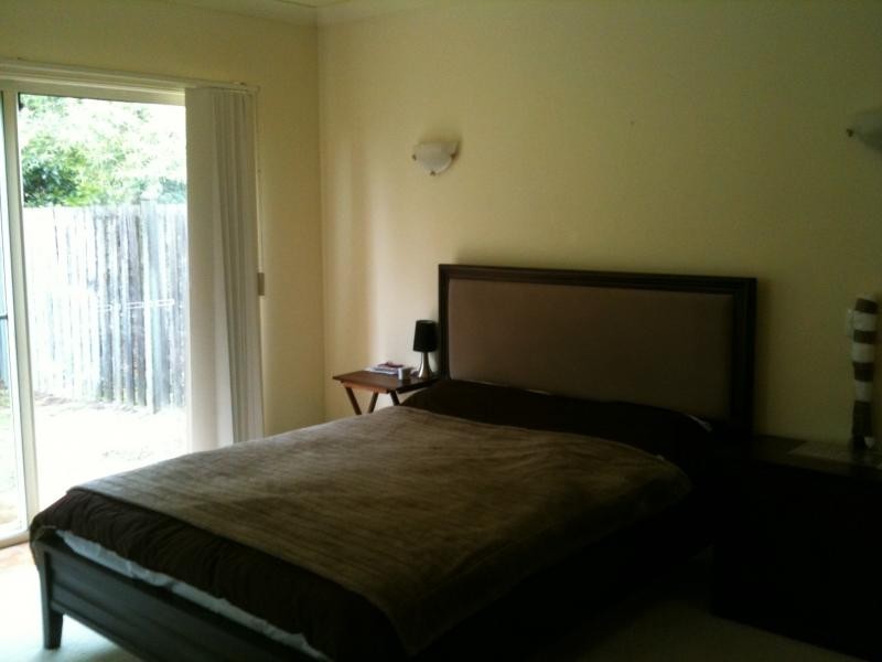 34 Albicore Street, Mermaid Waters QLD 4218