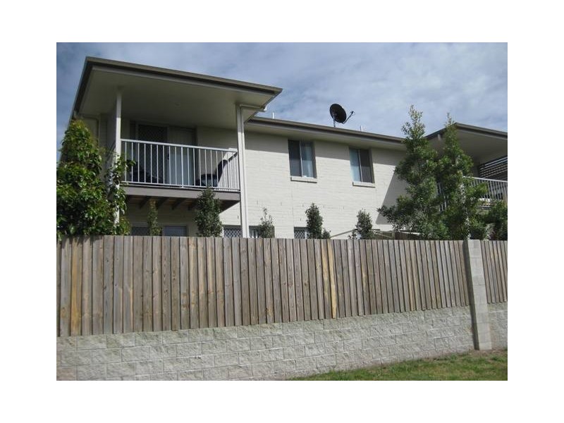 30 Carmarthen Circuit, Pacific Pines QLD 4211