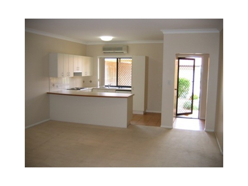 5/250 Sumners Road, Riverhills QLD 4074