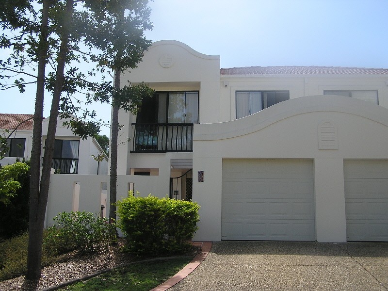 4/22-34 Glenside Drive, Robina QLD 4226