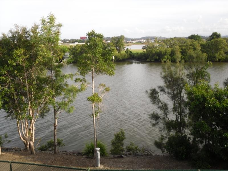 04/4 Koala Town Rd, Upper Coomera QLD 4209