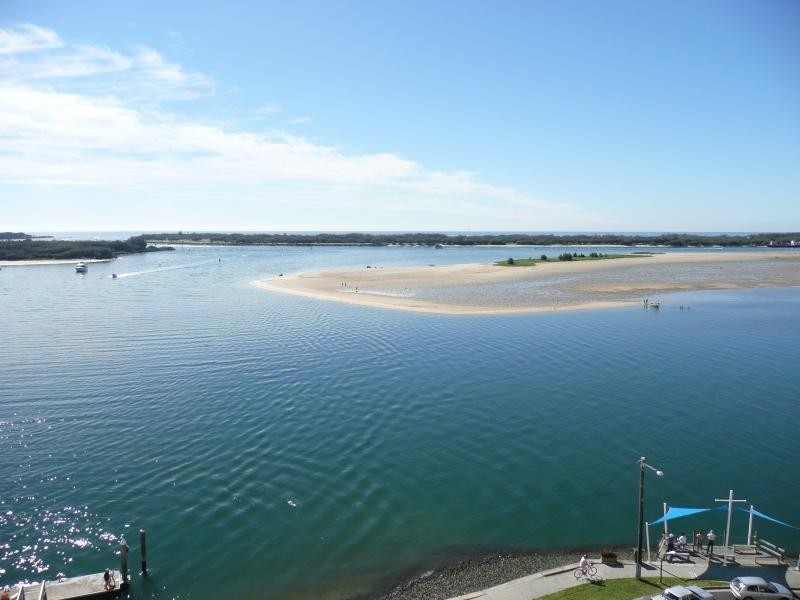 326 MARINE PARADE, Labrador QLD 4215