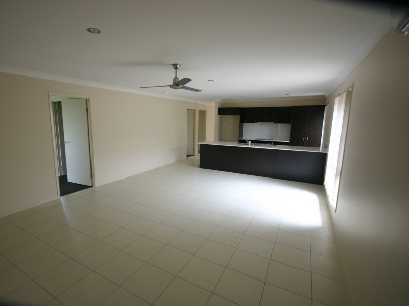 83/19 Santa Barbara Road, Hope Island QLD 4212