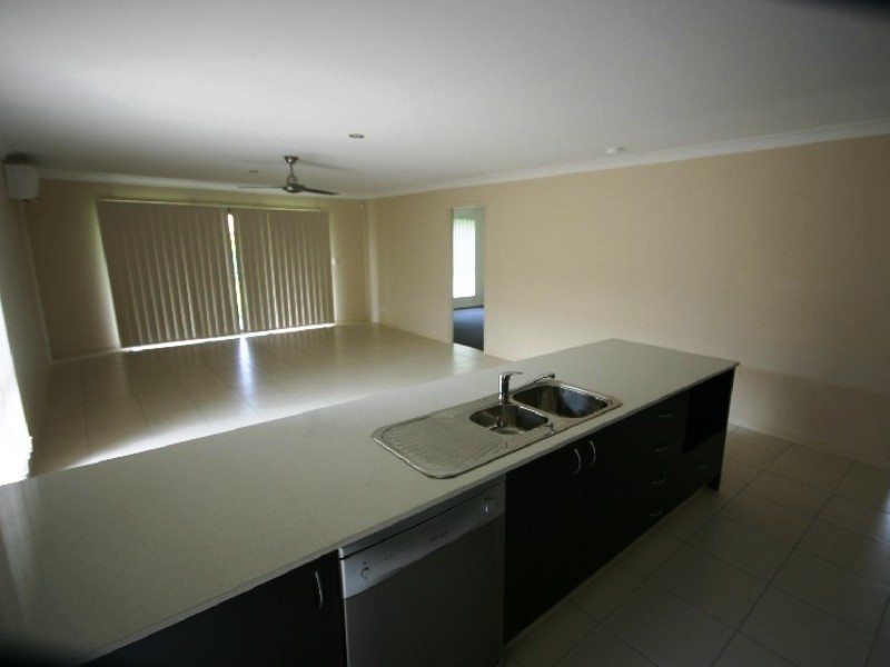 83/19 Santa Barbara Road, Hope Island QLD 4212