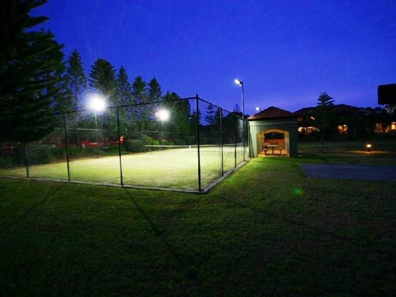 83/19 Santa Barbara Road, Hope Island QLD 4212