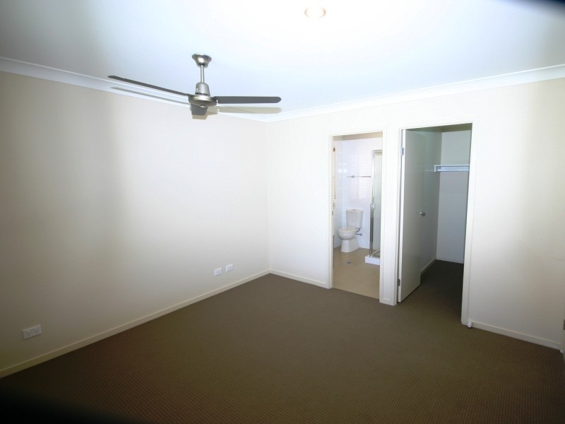 82/19 Santa Barbara Road, Hope Island QLD 4212