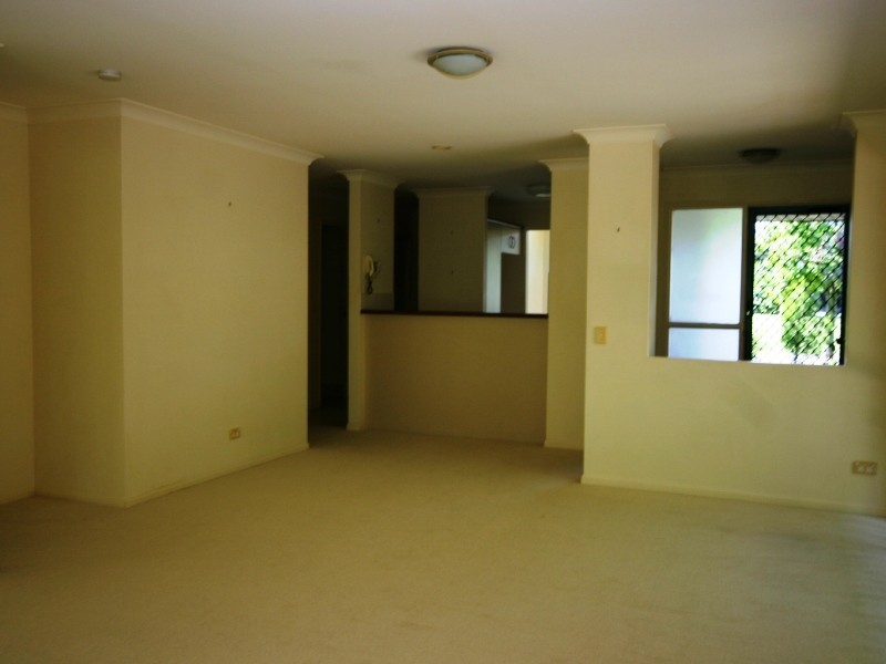 28/19 Santa Barbara Road, Hope Island QLD 4212