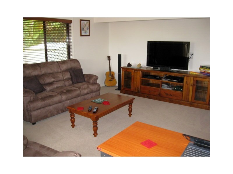 7 Bernard Court, Arundel QLD 4214
