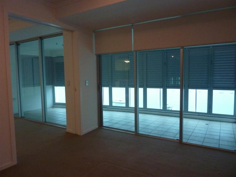 300 Marine Parade, Labrador QLD 4215