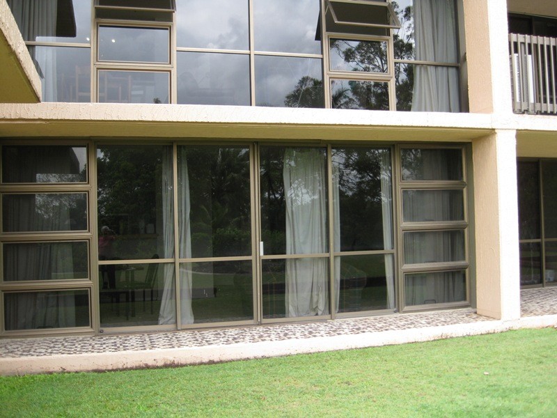 2/72 Sandford St, St Lucia QLD 4067
