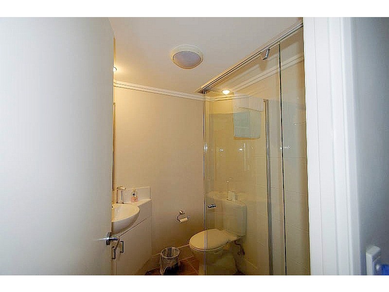 16/1 McNaughton Street, Redcliffe QLD 4020