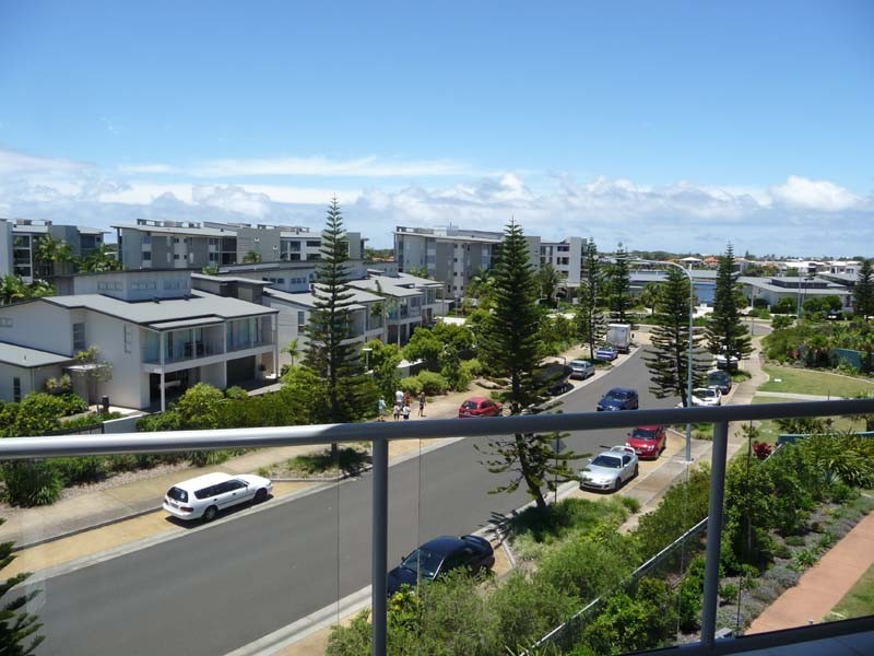 51/10 Grand Parade, Kawana Island QLD 4575