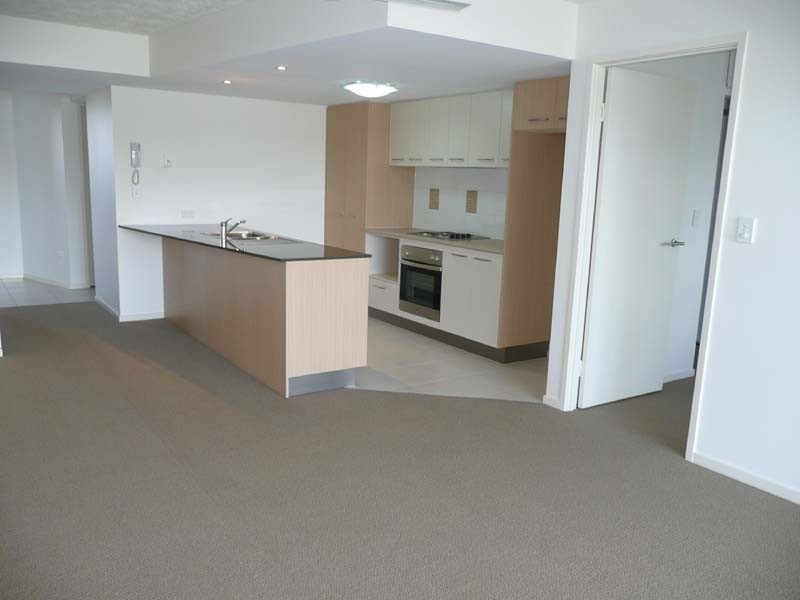 51/10 Grand Parade, Kawana Island QLD 4575