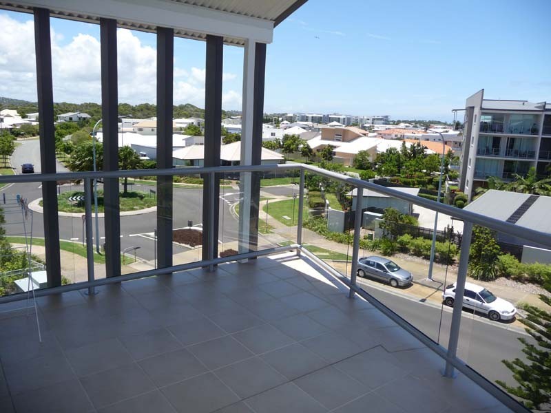 51/10 Grand Parade, Kawana Island QLD 4575