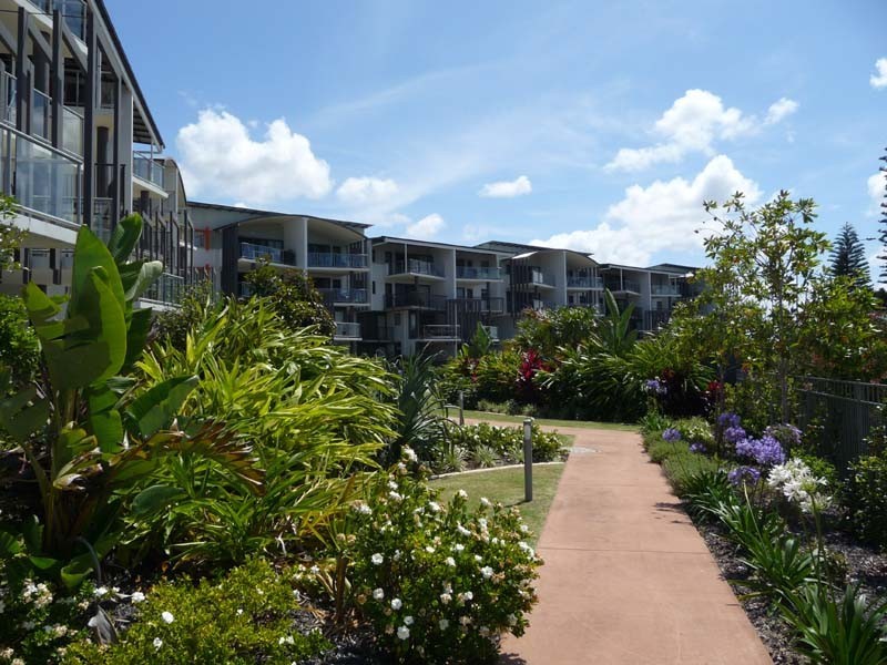 51/10 Grand Parade, Kawana Island QLD 4575