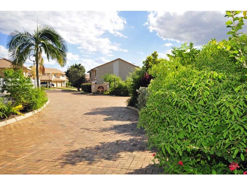 99 Barbaralla Drive, Springwood QLD 4127