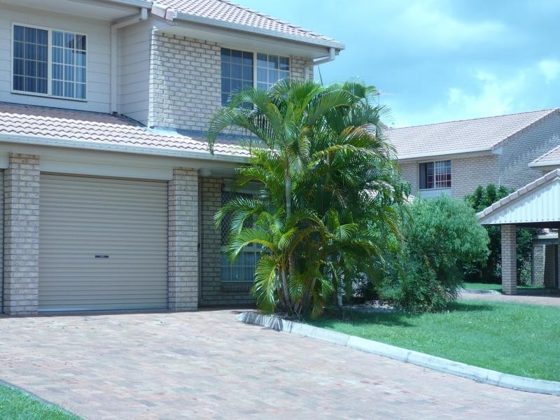 99 Barbaralla Drive, Springwood QLD 4127