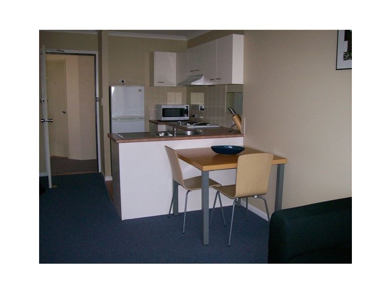 Chevron Island QLD 4217