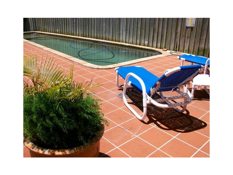 Chevron Island QLD 4217