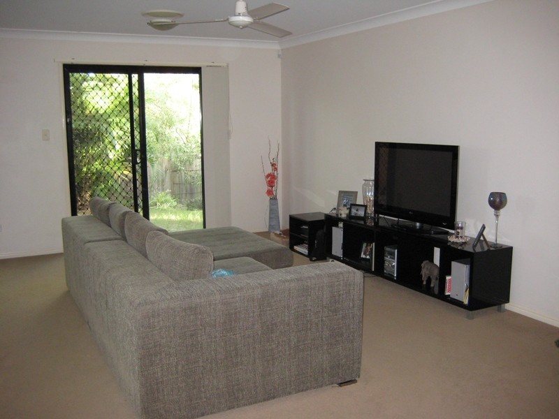 755 Ashmore Road, Molendinar QLD 4214