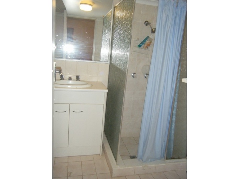 3/4 Adori Street, Chevron Island QLD 4217