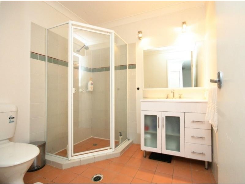 126/19 Santa Barbara Road, Hope Island QLD 4212