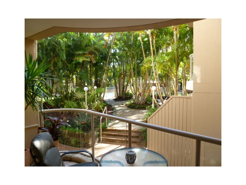 4/15 Santa Monica Blvd, Miami QLD 4220