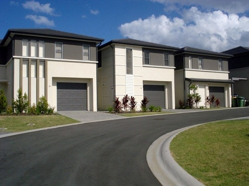 1 Belongil Street, Pacific Pines QLD 4211