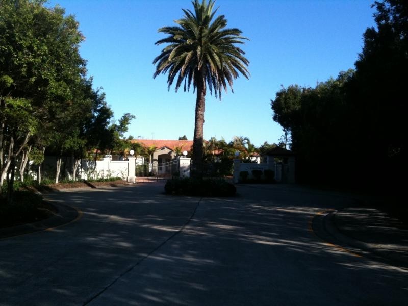 34 Albicore Street, Mermaid Waters QLD 4218