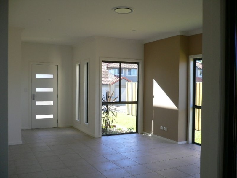 94/19 Santa Barbara Road, Hope Island QLD 4212