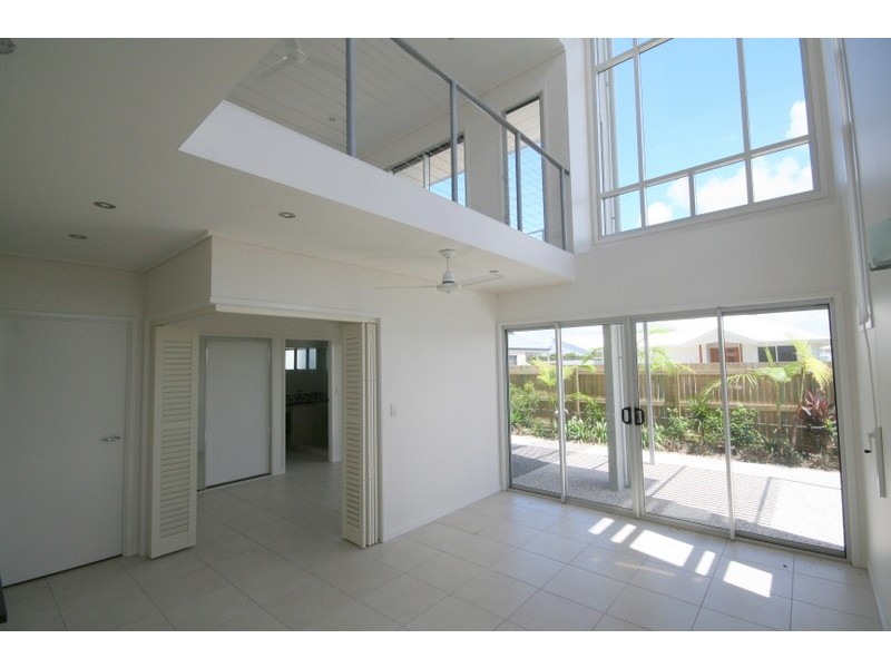 07/10 Grand Parade, Kawana Island QLD 4575