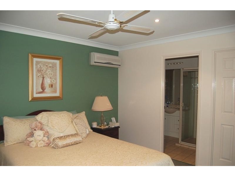 13 Doncaster Place, Wellington Point QLD 4160