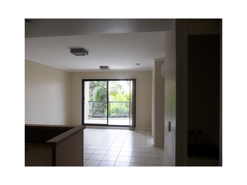 11/82-86 Mein Street, Scarborough QLD 4020