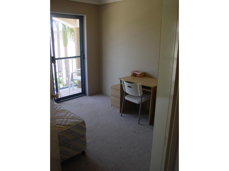 10/103 – 105 Frank Street, Labrador QLD 4215