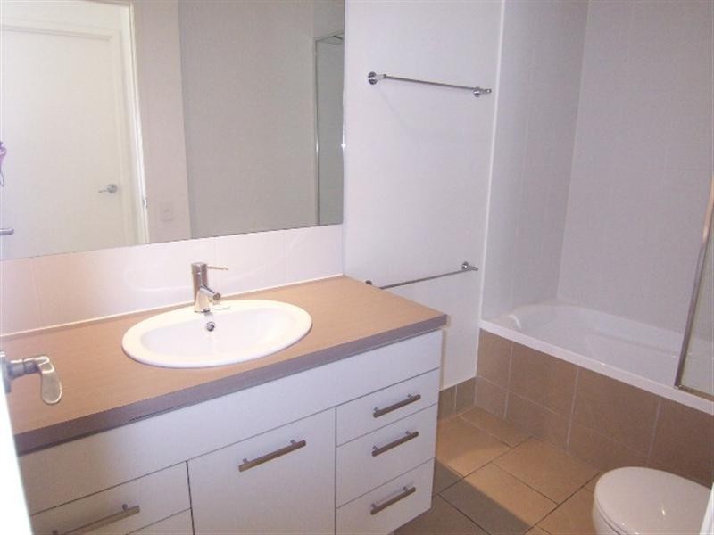 510 Christine Avenue,, Robina QLD 4226